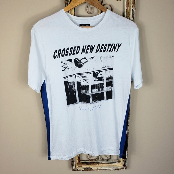 black and royal blue graphic tee